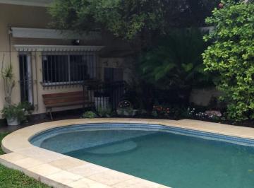 Casa de 6 ambientes, Tres de Febrero · Excelente Casa de 5 Amb. Quincho y Piscina