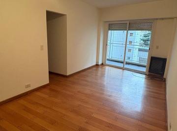 Departamento de 4 ambientes, Palermo · Palermo - Alquiler 4 Amb. C/ Cochera y Balcón Corrido Al Frente en 6º Piso.