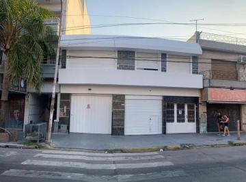 Casa · 400m² · 4 Ambientes · Casa 2 Plantas S/Av Lote de 10x30. Fos 60 - Fot 2.2