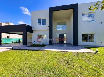 Casa · 350m² · 6 Ambientes · 6 Cocheras · Venta Casa 6 Amb a Estrenar, Terravista, Gral. rodríguez