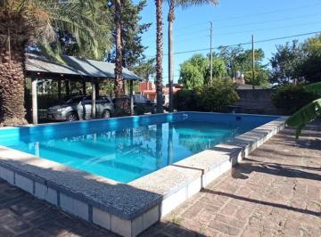 Quinta vacacional · 110m² · 2 Dormitorios · 3 Cocheras · Venta Quinta Fco. Alvarez con Quincho y Pileta