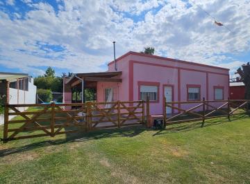 Casa · 120m² · 4 Ambientes · 2 Cocheras · Venta - Casa Quinta C/pileta y Parrilla - Lag Lobos