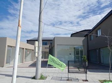 Local comercial · 19m² · 3 Locales en Venta en Los Lapachos Pérez