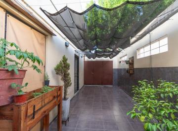 Casa · 67m² · 3 Ambientes · 1 Cochera · PH en Venta 2 Dorm. con Cochera Apto Credito