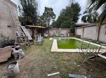 Casa · 250m² · 6 Ambientes · 1 Cochera · Venta Casa con Fondo Piscina a Estrenar Agronomía