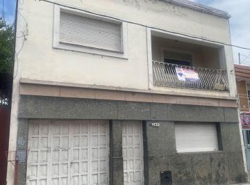Casa · 227m² · 20 Ambientes · 1 Cochera · Venta Casa a Reciclar Guemes