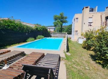 Casa · 100m² · 4 Ambientes · 2 Cocheras · Venta Complejo 2 Deptos Playas de Oro con Pileta