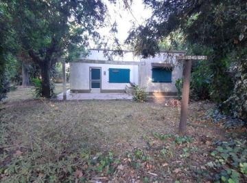 Casa · 95m² · 2 Ambientes · 3 Cocheras · Casa 2 Ambientes en Venta en Cañuelas con Pileta