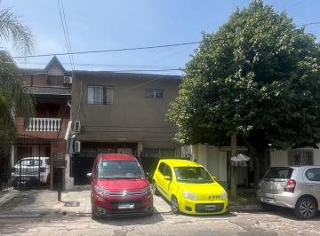 PH · 142m² · 4 Ambientes · Venta PH 4 Ambientes Castelar con Jardin y Quincho