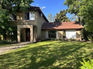Casa · 214m² · 4 Ambientes · 2 Cocheras · Venta Casa 4 Amb C/ Dep Country Club Los Cardales