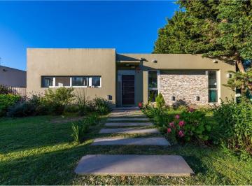 Casa · 171m² · 5 Ambientes · Casa en Venta en Barrio Cerrado San Joaquín