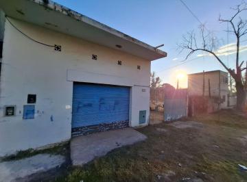 Casa · 124m² · 3 Ambientes · 3 Cocheras · Venta Casa 3 Amb Local Ap Credito Jose C Paz Coch