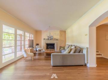 Casa · 311m² · 7 Ambientes · 1 Cochera · Venta Casa 4 Dorm Mas Servicio, Carrasco Sur