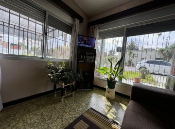 Casa · 48m² · 3 Ambientes · 1 Cochera · Venta Casa 2 Dorm. Garaje Jardin Pando