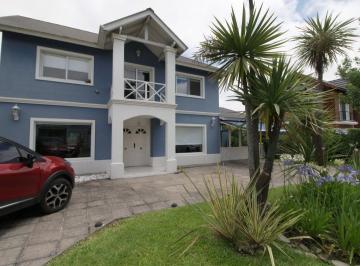 Casa · 200m² · 4 Ambientes · 2 Cocheras · Venta Casa 4 Amb Barrio La Deseada Ezeiza Pileta