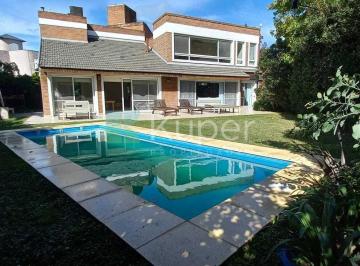 Casa · 304m² · 7 Ambientes · 1 Cochera · Casa Chalet en Alquiler en Campo Chico, Pilar, G. B. a. Zona Norte