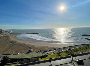 Departamento · 2 Dormitorios · 1 Cochera · Alquiler de Exclusivo Semipiso 3 Amb Frente Al Mar en Bahia Varese