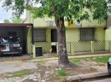Casa · 90m² · 4 Ambientes · Casa en Venta - 2 Dorm. 2 Baños - 300 m² - Ensenada