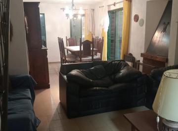 Departamento · 61m² · 3 Ambientes · 1 Cochera · Dúplex en Venta - 2 Dorm. 1 Baño - 166 m² - Pinamar