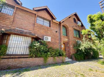Casa · 300m² · 4 Ambientes · 3 Cocheras · Excelente y Hermos Chalet de Categoria en Martinez