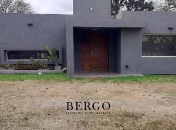 Casa · 250m² · 5 Ambientes · 2 Cocheras · Venta - Casa 3 Dorm. 3 Baños - Fincas del Sur II
