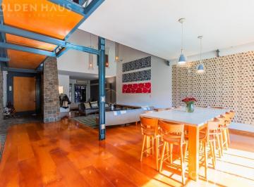 Casa · 250m² · 6 Ambientes · 2 Cocheras · Casa 6 Ambientes con Parque en Venta Florida