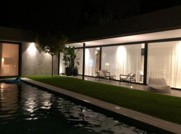 Casa · 198m² · 4 Ambientes · 1 Cochera · Venta Casa 4 Ambientes Los Cardales Country Club