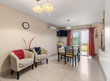 Casa · 95m² · 3 Ambientes · 1 Cochera · Venta Duplex en Housing de Manantiales 2 Dorm