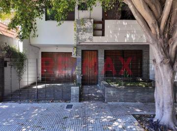 Casa · 180m² · 4 Ambientes · 2 Cocheras · Venta Casa 4 Ambientes con Patio y Cochera Núñez