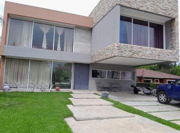 Casa · 900m² · 5 Ambientes · Casa en Venta en Club de Campo Las Perdices
