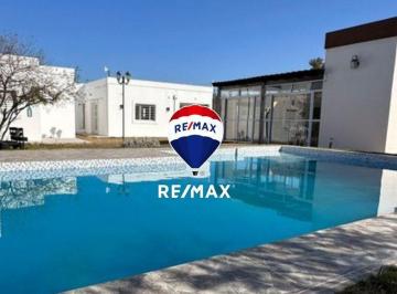 Casa · 191m² · 5 Ambientes · 1 Cochera · Casa 3 Dorm. Venta La Silleta con Pileta