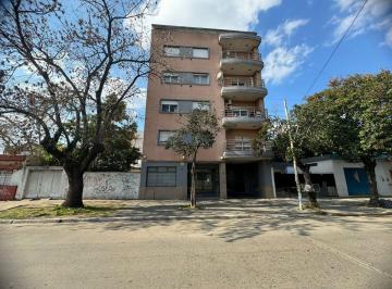 Departamento · 52m² · 2 Ambientes · 1 Cochera · Depto. en Planta Baja 2 Amb. con Cochera