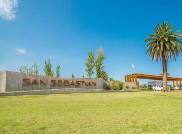 Terreno · 800m² · 1 Ambiente · Venta - Terreno de 800 m² en San Sebastián, Funes