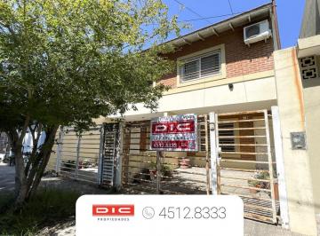 PH · 95m² · 4 Ambientes · 1 Cochera · PH 2 Dorm. Venta - Carapachay