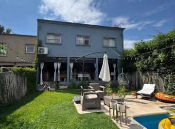 Casa · 180m² · 5 Ambientes · 2 Cocheras · Alquiler Permanente Casa Bella Vista 5 Ambientes con Pileta y Jardín
