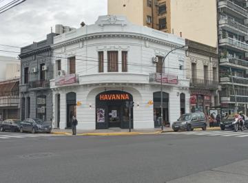 PH de 4 ambientes, Parque Centenario · Vendo PH a Refaccionar