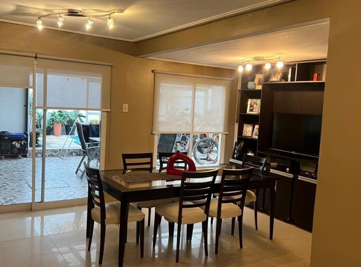 Casa · 144m² · 5 Ambientes