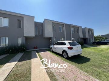 Casa · 104m² · 4 Ambientes · 2 Cocheras · Casa en Alquiler en Decs Tortugas, Garin, Escobar