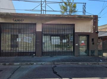 Depósito , Quilmes · Galpon con Local Inmejorable Ubicacion