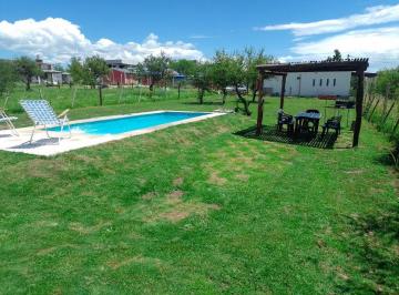 Casa · 70m² · 3 Ambientes · 1 Cochera · Venta Casa 2 Dormi Gran Terreno en Los Espinillos