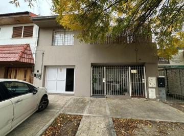 Casa · 140m² · 4 Ambientes · 1 Cochera · Casas - Chalet - Lanús - Oeste, Gran Bs. As. Sur