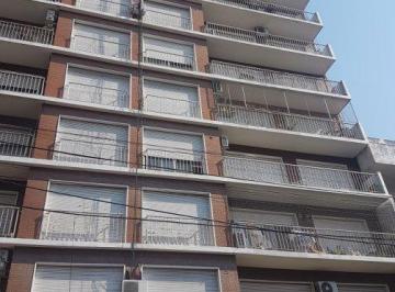 Departamento de 3 ambientes, Lanús · Alquiler Departamento de 3 Ambientes en El Centro de Escalada