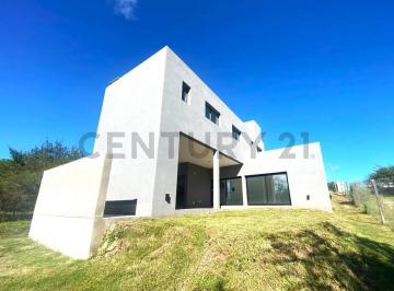 Oficina comercial · 249m² · 7 Ambientes · 2 Cocheras · Colinas de La Deseada 3 Dorm. a Estrenar