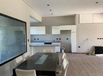 Casa · 160m² · 4 Ambientes · 2 Cocheras · Oportunidad! Casa en Venta en El Naudir - Escobar