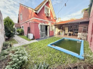 Casa · 198m² · 7 Ambientes · 1 Cochera · Oportunidad Casa en Venta - Beccar
