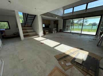 Casa · 350m² · 6 Ambientes · 2 Cocheras · Casa en Siete Soles - 3dorm - 3baños - 1escritorio - Galeria - Patio - Coch.