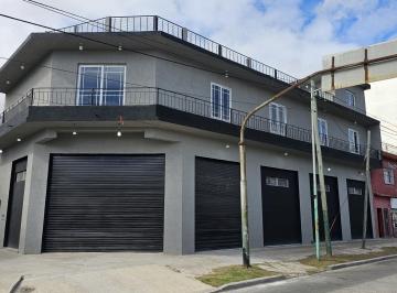 Bodega-Galpón · 470m² · Galpon, Deposito, Salon Exhibicion - Alquiler - Presidente Peron 1800 - Lomas de Zamora