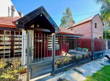 Casa · 130m² · 4 Ambientes · 1 Cochera · Casa en Los Pinares