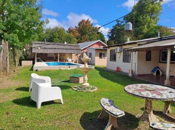 Casa · 85m² · 4 Ambientes · Casaquinta en Alquiler