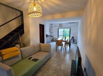 Casa · 72m² · 3 Ambientes · 1 Cochera · Casa en Venta